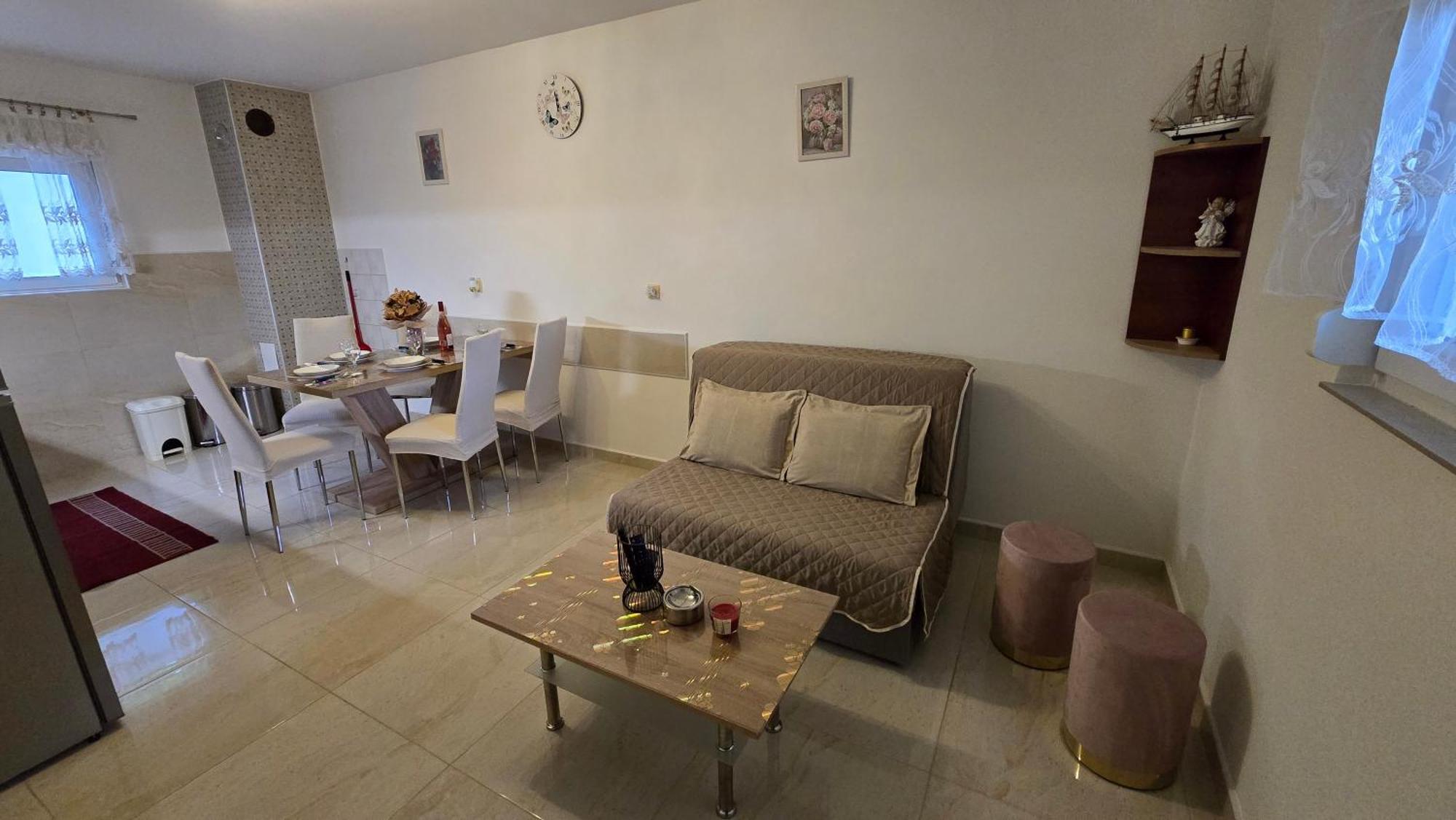 Apartmani Plavsic โนวีวีโนดอลสกี ภายนอก รูปภาพ