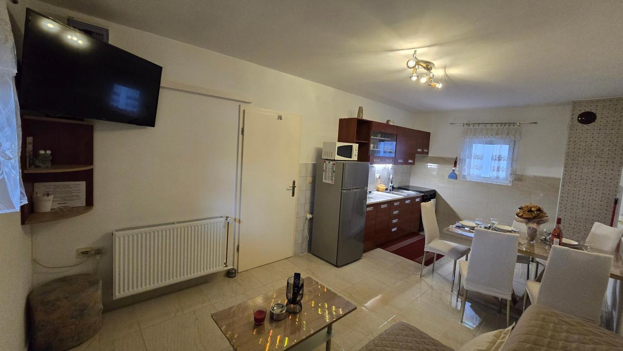 Apartmani Plavsic โนวีวีโนดอลสกี ภายนอก รูปภาพ