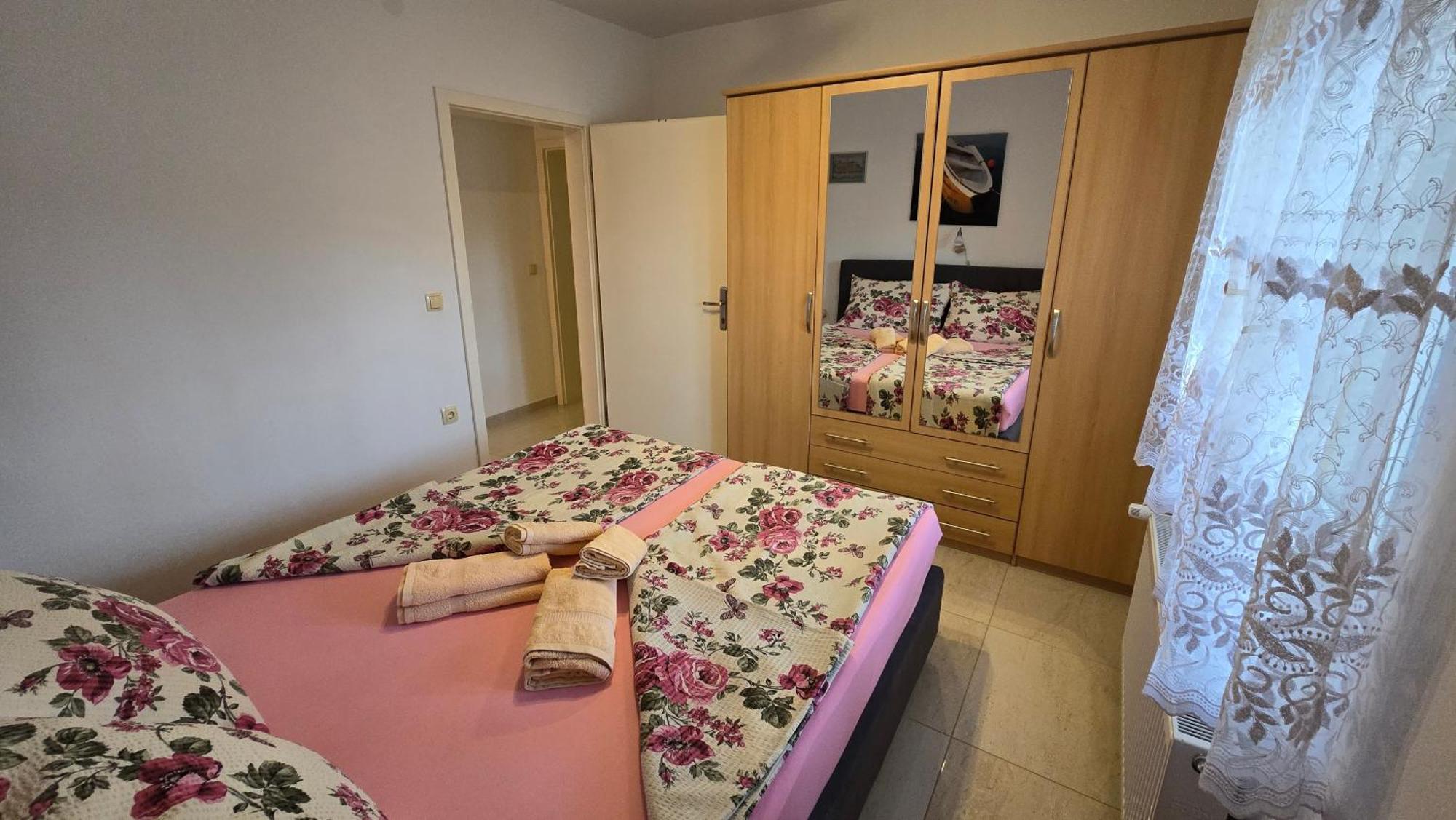 Apartmani Plavsic โนวีวีโนดอลสกี ภายนอก รูปภาพ