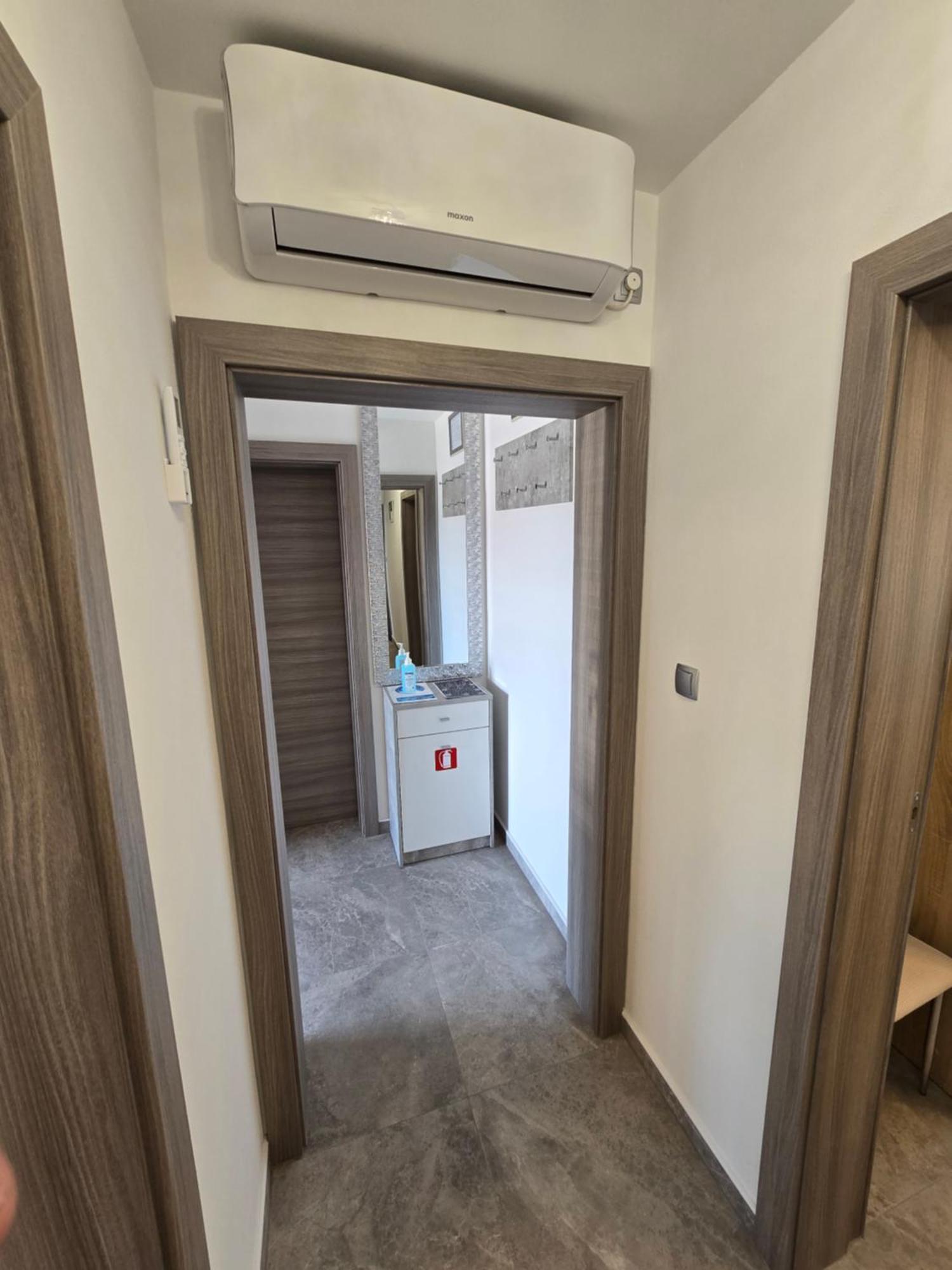 Apartmani Plavsic โนวีวีโนดอลสกี ภายนอก รูปภาพ