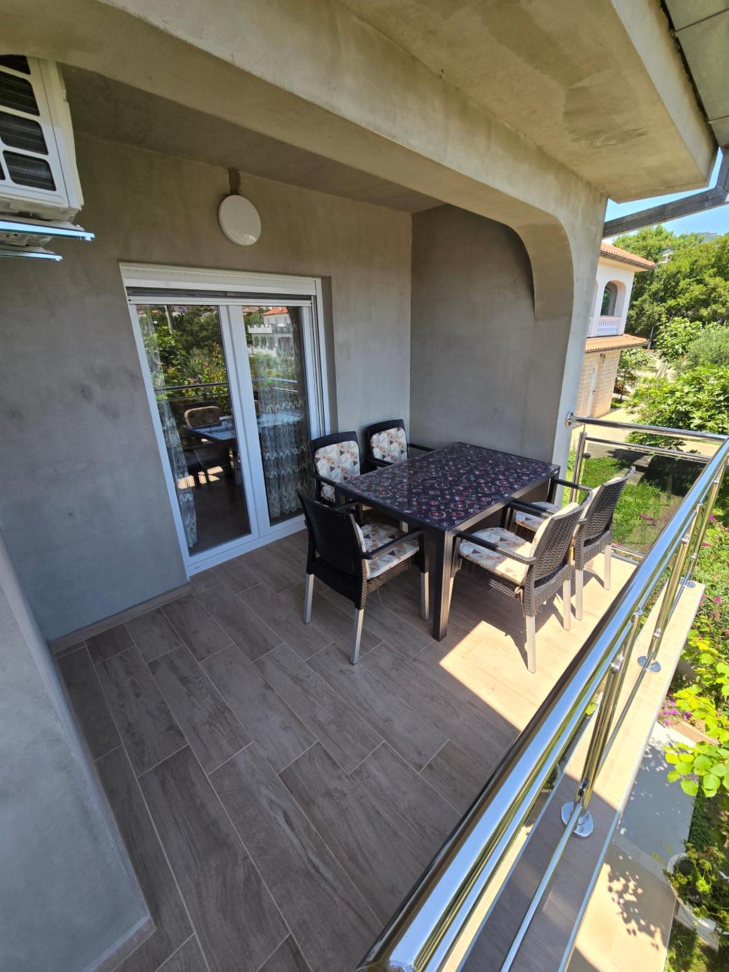 Apartmani Plavsic โนวีวีโนดอลสกี ภายนอก รูปภาพ